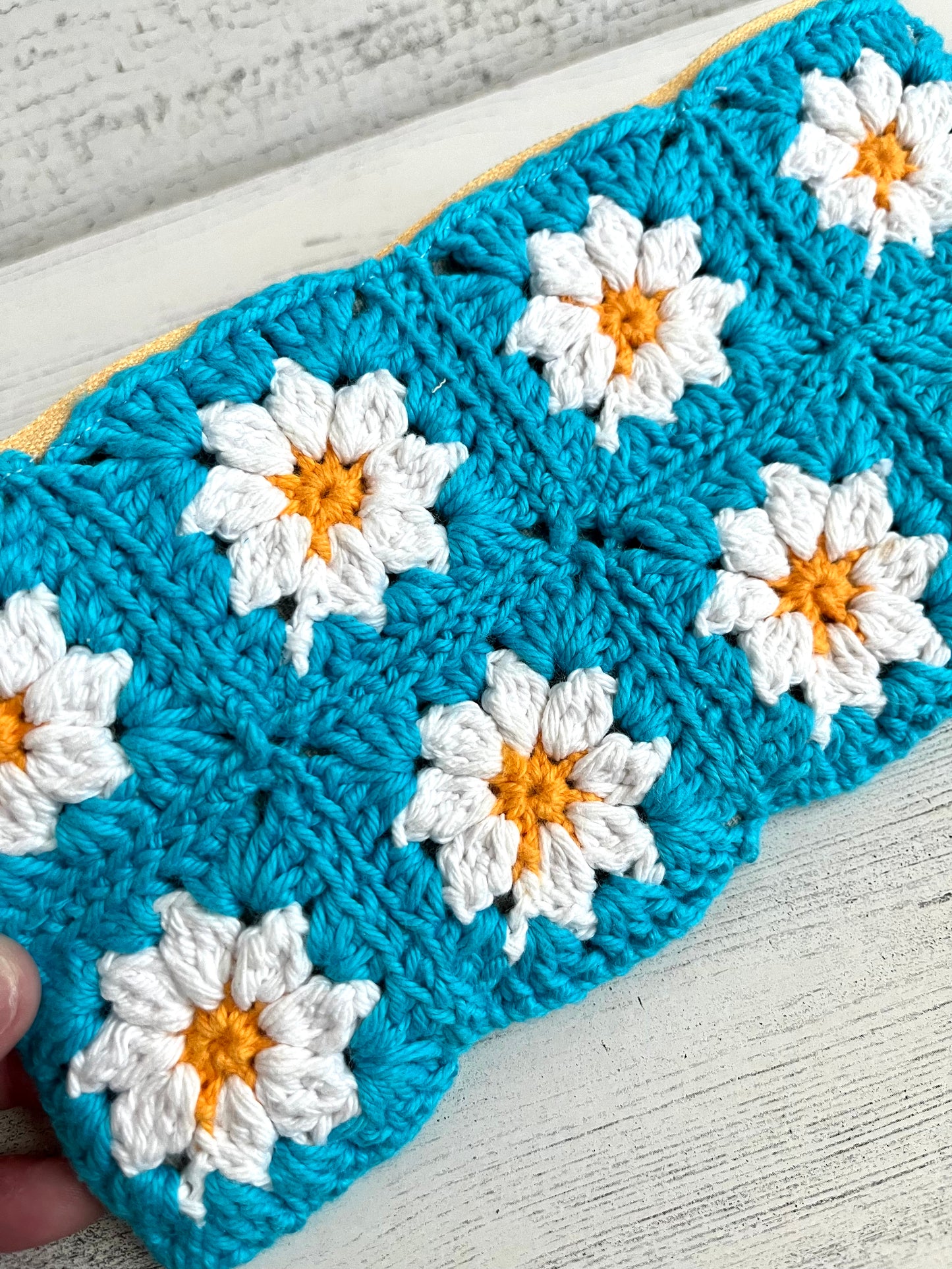 Daisy Zipper Pouch