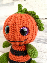 Cargar imagen en el visor de la galería, Max the Pumpkin Pal
