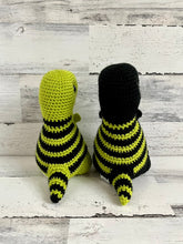 Charger l&#39;image dans la galerie, Black &amp; Lime Green - Chubby Dinosaur
