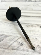 Lade das Bild in den Galerie-Viewer, Mongold Graphite Mid Whorl Black Drop Spindle
