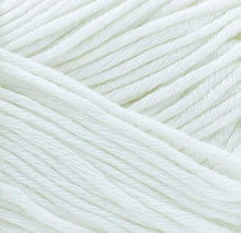 Cargar imagen en el visor de la galería, White 100 - Nuboo - Lion Brand Yarn
