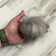 Cargar imagen en el visor de la galería, 2 inch Faux Fur Pom-Pom
