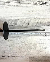 Lade das Bild in den Galerie-Viewer, Mongold Graphite Mid Whorl Black Drop Spindle
