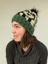 Load image into Gallery viewer, PDF Pattern - The Hungry Panda Beanie - Knitting
