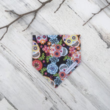 Cargar imagen en el visor de la galería, Sugar Skulls - Slip On Pet Bandana
