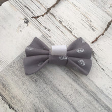 Charger l&#39;image dans la galerie, Diamonds - Slip On Bow Tie
