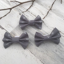 Charger l&#39;image dans la galerie, Diamonds - Slip On Bow Tie
