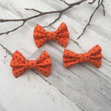 Cargar imagen en el visor de la galería, Orange with Black Polka Dots - Slip On Bow Tie
