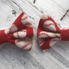 Cargar imagen en el visor de la galería, Vintage Baseball - Slip On Bow Tie
