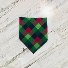 Cargar imagen en el visor de la galería, Christmas Plaid - Slip On Pet Bandana
