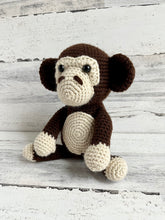 Lade das Bild in den Galerie-Viewer, Cuddly Monkey
