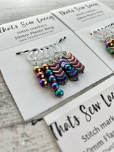 Cargar imagen en el visor de la galería, Oil Slick - TSL Stitch Markers
