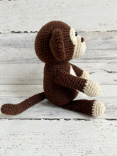 Lade das Bild in den Galerie-Viewer, Cuddly Monkey
